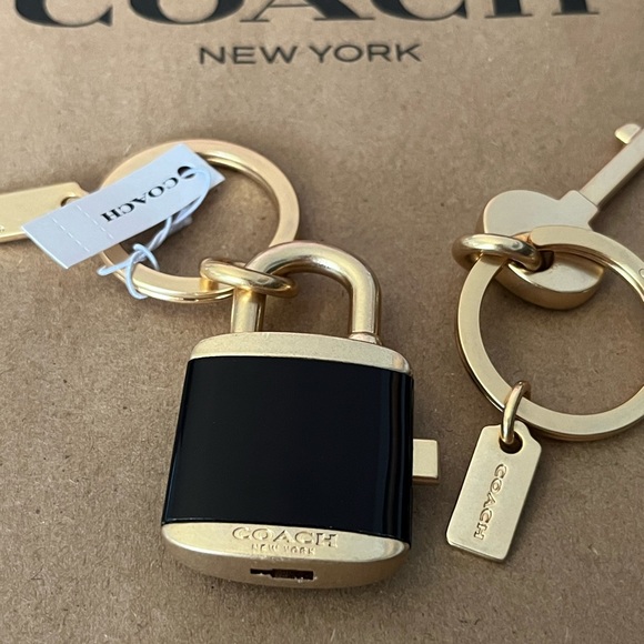 Coach Lock & Key Bag Charm Brand New with Tags - Picture 5 of 8